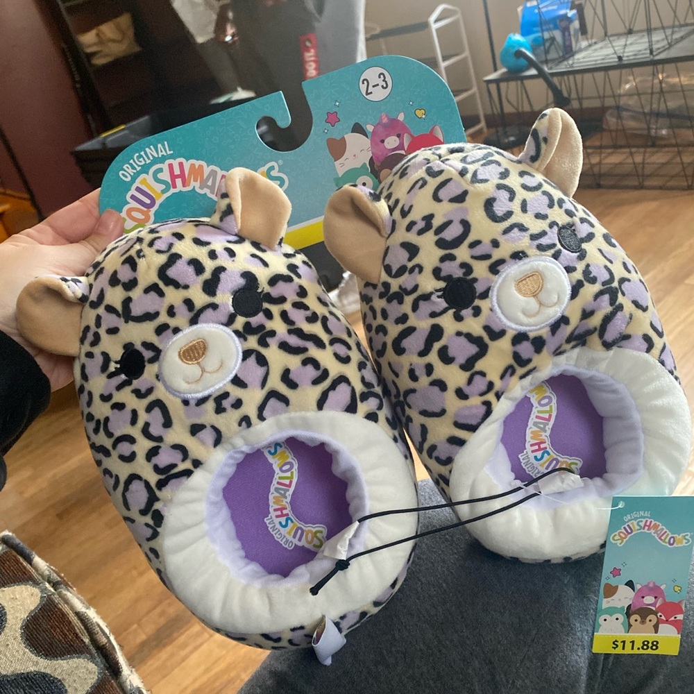 Squishmallows slippers never been worn